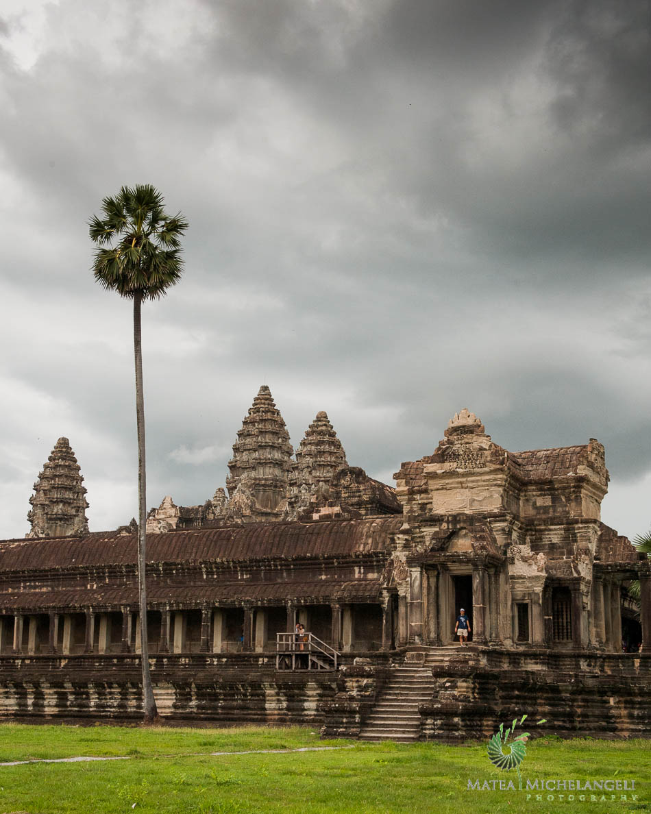 Storm approaching. Agkor Wat (1 of 1)