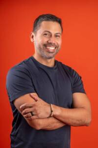 gustavo grande, headshot, bright colors, miami photographer